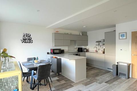 43 Gwartha Close, St Austell, PL25 3GF