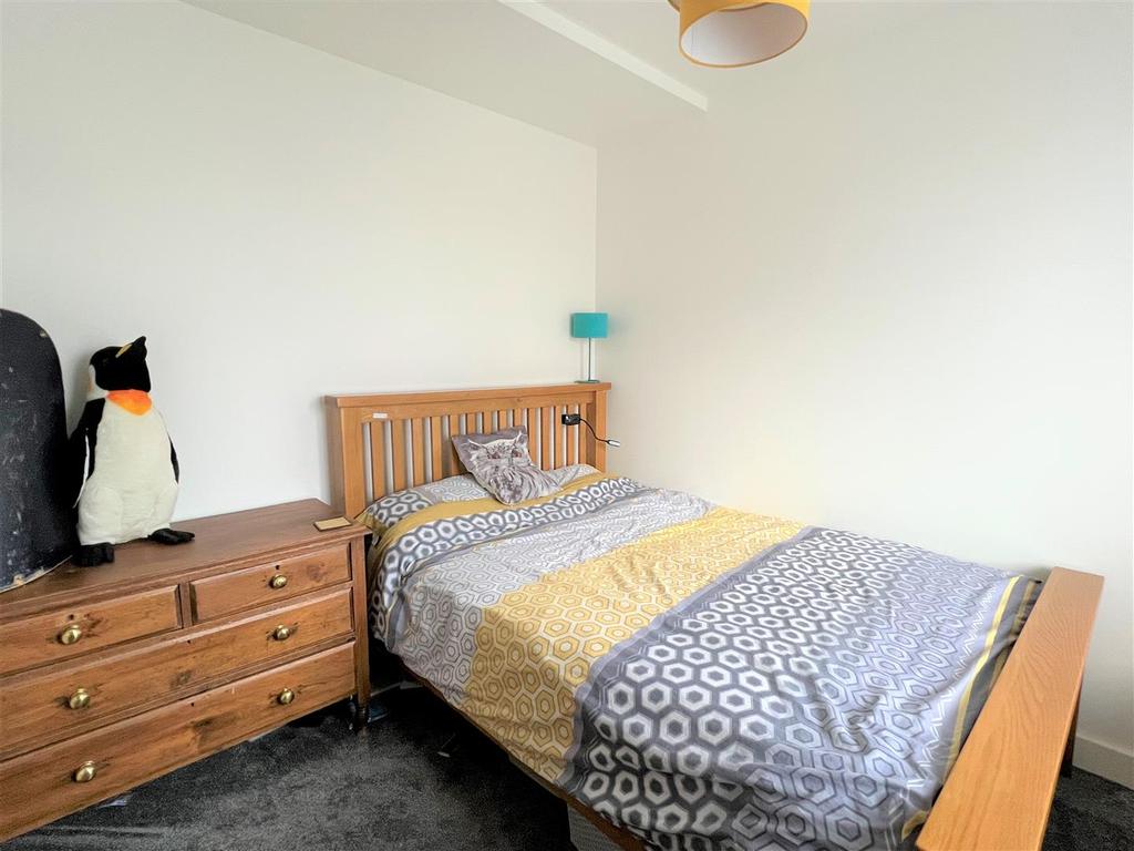 Bedroom: