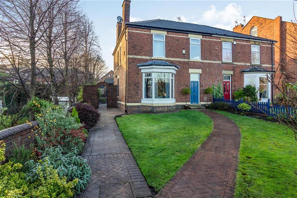 Kimberworth Road, Kimberworth, Rotherham, S61 1HG 4 bed semidetached