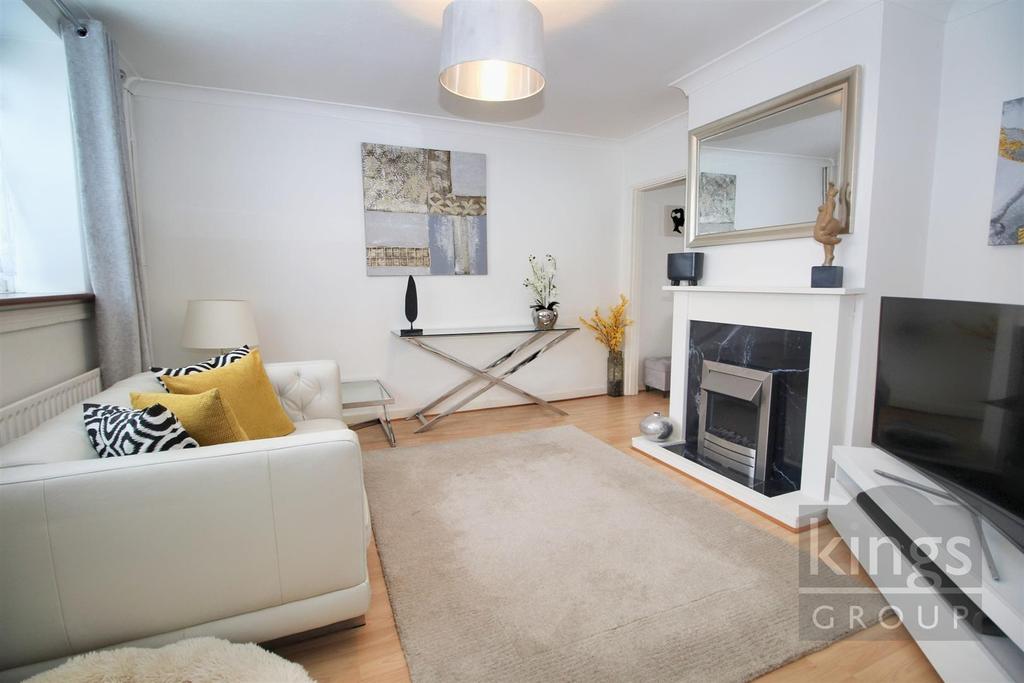Leven Drive, Waltham Cross 3 bed terraced house £425,000