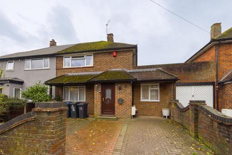 18 Uvedale Crescent, New Addington, Croydon, CR0 0BP