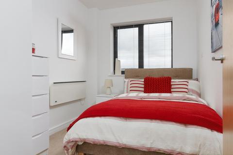 2 bedroom property to rent - Waterside, St. James Court West, Accrington