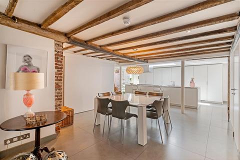 Wallis House, 24a High Street, Ewell, Epsom, KT17 1SJ