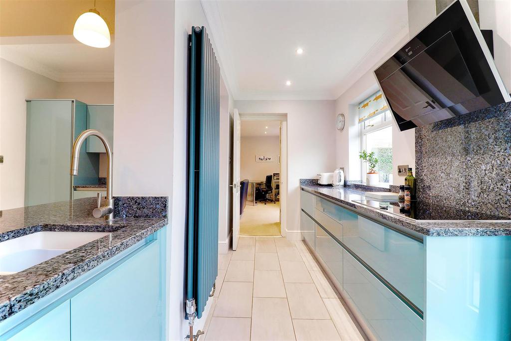 Skillings Lane, Brough 3 bed semidetached house £325,000