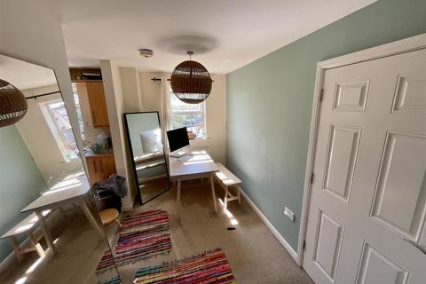 7 Watermint Drive, Tuffley, Gloucester, GL4 0SZ