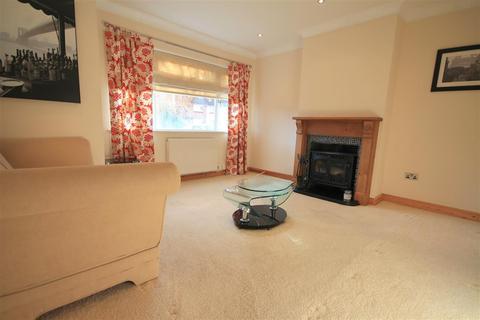3 bedroom end of terrace house for sale - Melbury Avenue, Poole