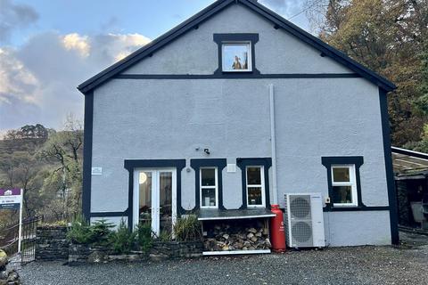 4 bedroom house for sale, Pont Cyfyng, Capel Curig