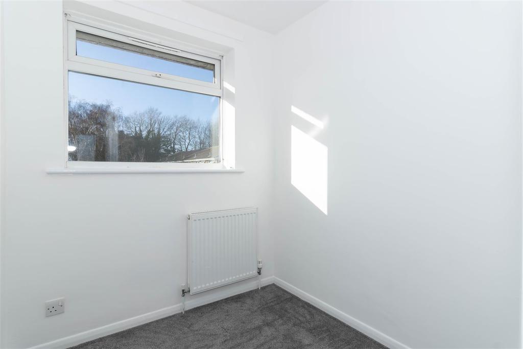 Coleridge Close, GoringBySea, Worthing 3 bed end of terrace house to