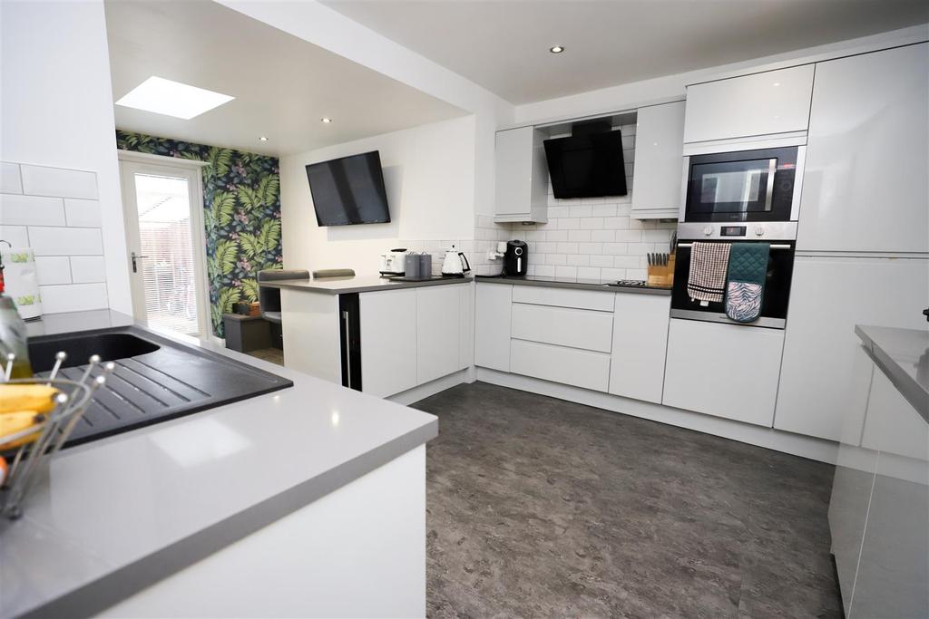 Kitchen/Family Room
