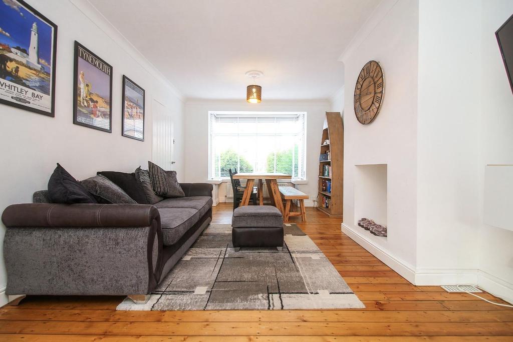Sandringham Drive, West Monkseaton 3 bed semidetached house £269,950