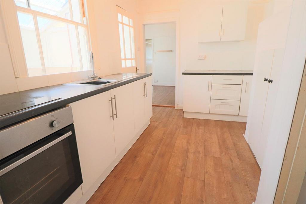 Hall Road, Oulton Broad 3 bed end of terrace house for sale £220,000