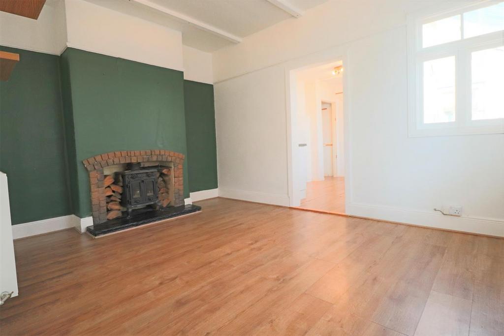 Hall Road, Oulton Broad 3 bed end of terrace house for sale £200,000