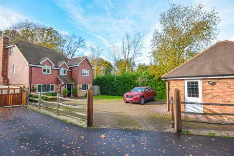 6 bedroom detached house for sale, Kiln Close, Hellingly