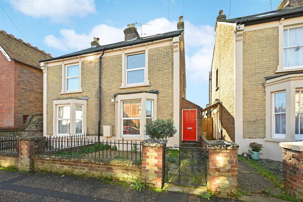 Lyndhurst Road, Chichester 4 bed semidetached house £2,000 pcm (£462 pw)