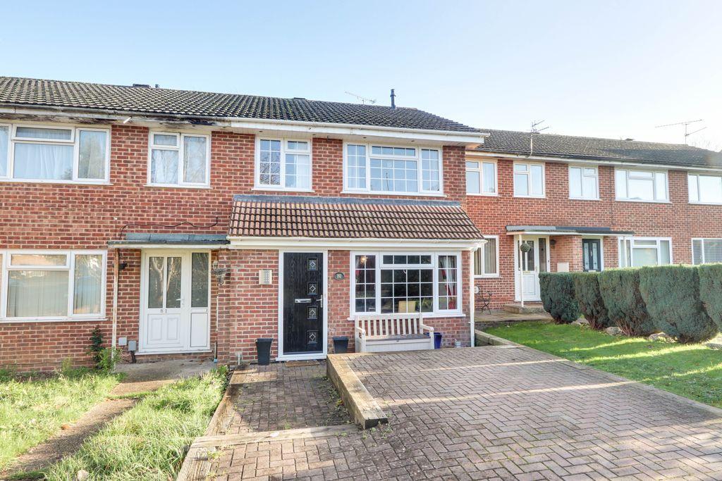 Porter Road, Basingstoke RG22 4JR 4 bed terraced house for sale £350,000