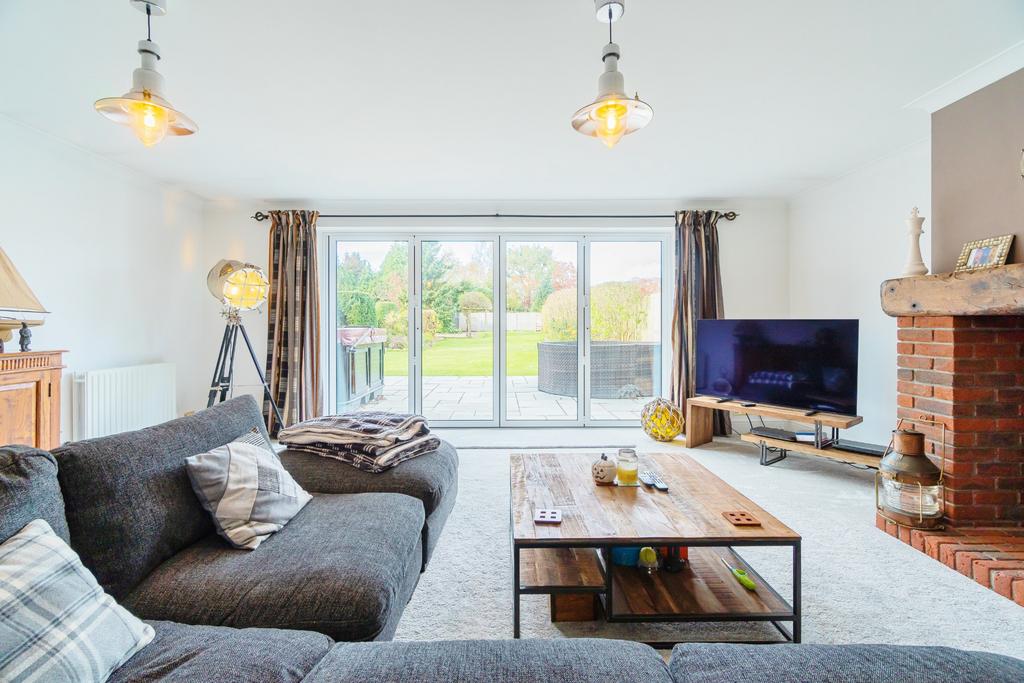 Ashleigh Close, Hythe 4 bed detached bungalow for sale £595,000