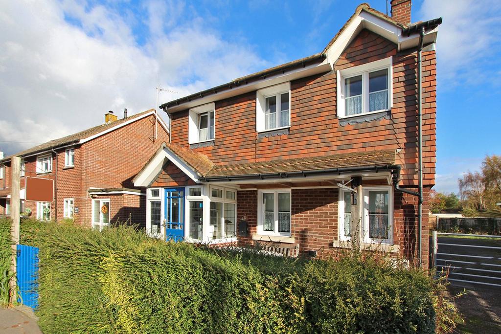 Lyndhurst Road, Brockenhurst, Hants, SO42 4 bed detached house for sale