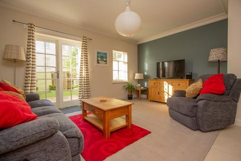 4 bedroom terraced house for sale - Mizzen Road, Mount Wise, Plymouth, PL1 4GT