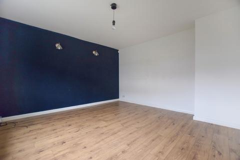 4 bedroom semi-detached house for sale - Tildsley Crescent, Runcorn