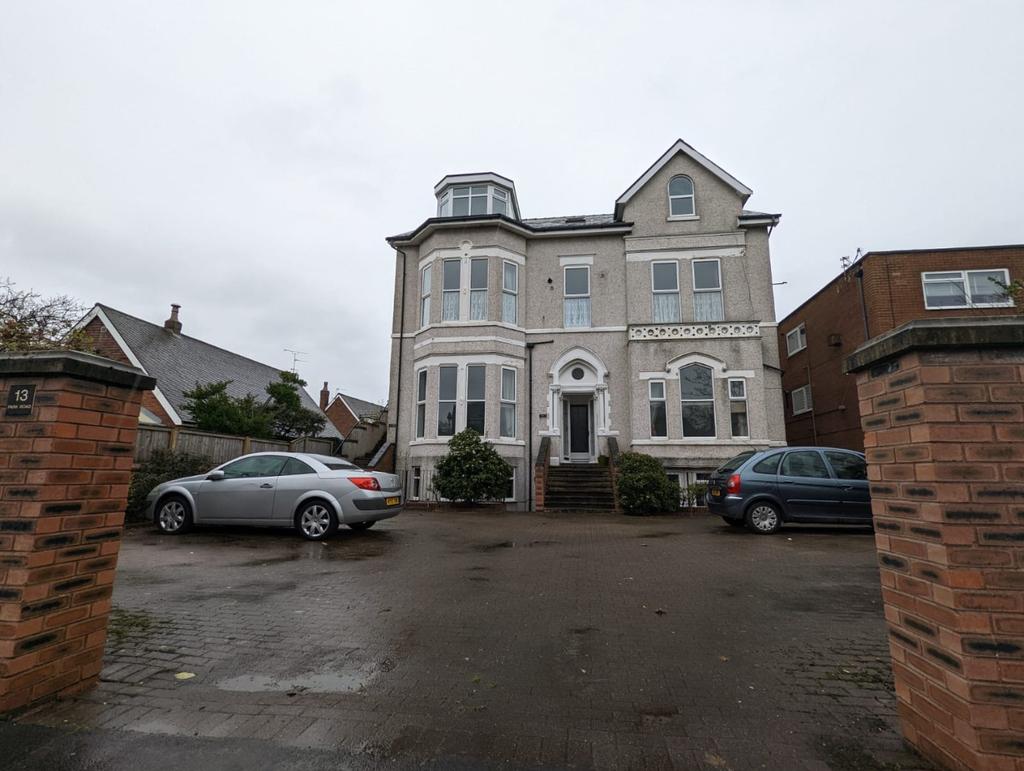 Park Road, Southport, Merseyside, PR9 2 bed apartment £695 pcm (£160 pw)