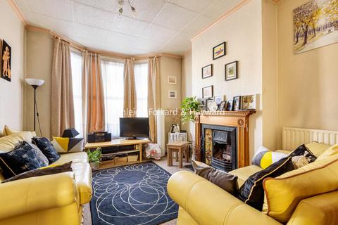126 Braidwood Road, London, SE6 1QZ