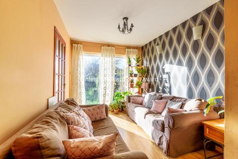 126 Braidwood Road, London, SE6 1QZ