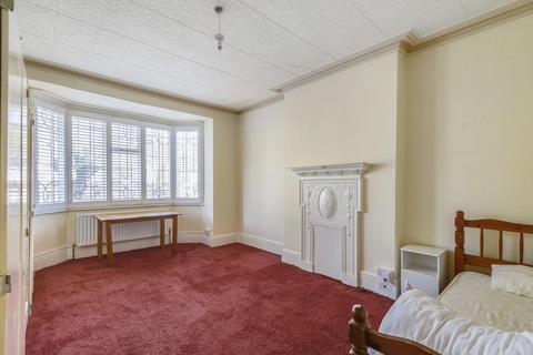 14 Braxted Park, London, SW16 3DW