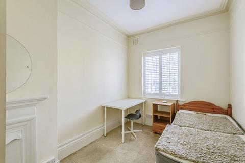 14 Braxted Park, London, SW16 3DW