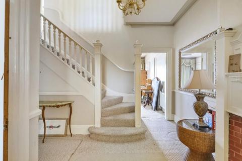 14 Braxted Park, London, SW16 3DW