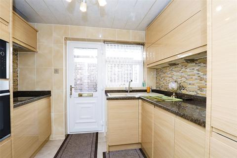 2 bedroom bungalow for sale - Dunedin Grove, Halfway, Sheffield, South Yorkshire, S20