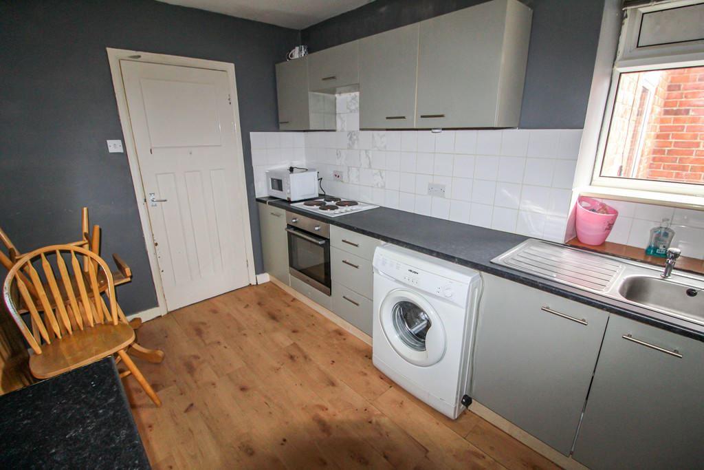 Gladstone Street, Blyth... 1 bed ground floor flat - £25,000