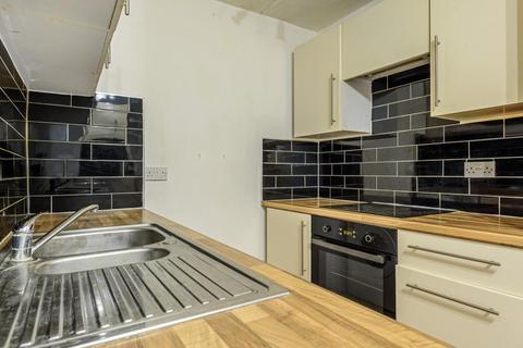 2 bedroom apartment to rent - Wycliffe End,  Aylesbury,  HP19