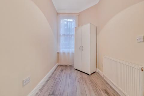 2 bedroom flat to rent, Kingwood Road, London, SW