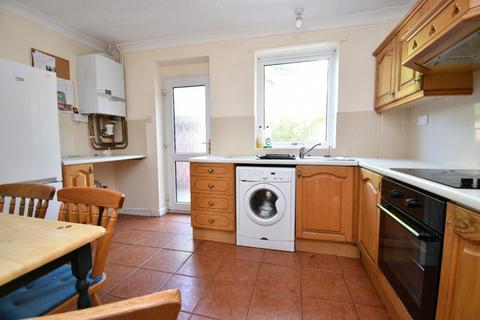 4 bedroom semi-detached house to rent, Cunningham Road, Norwich, NR5