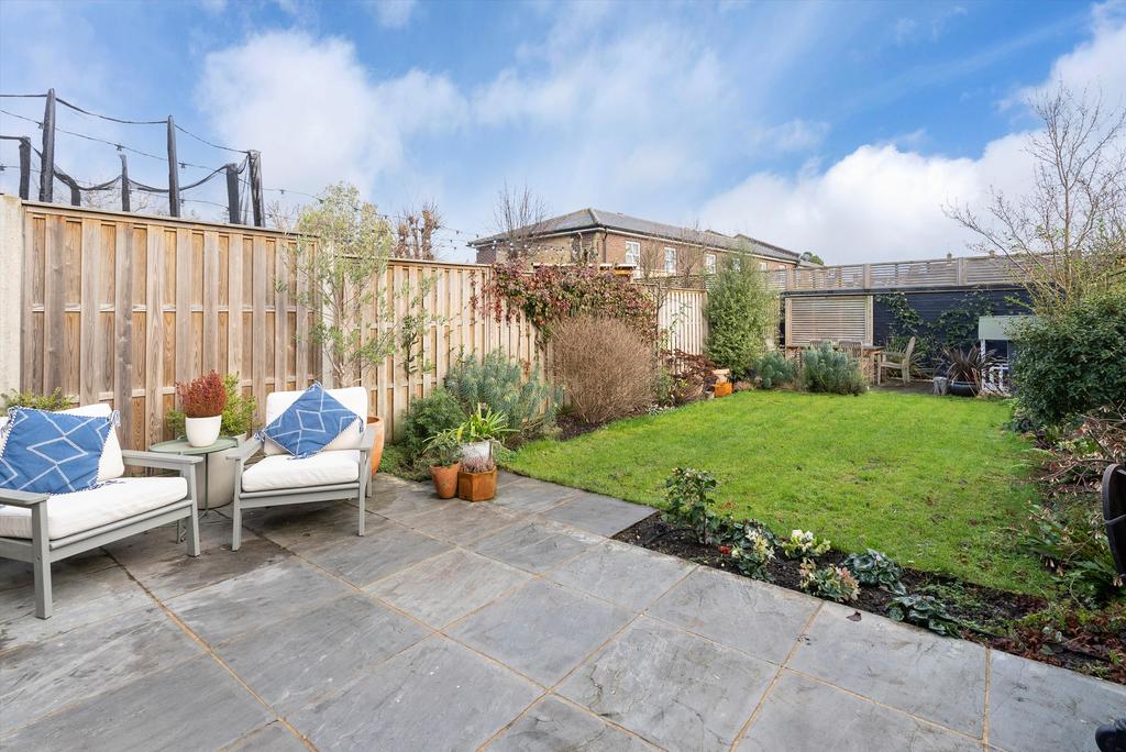 Upland Road, East Dulwich, London, SE22 4 bed terraced house for sale