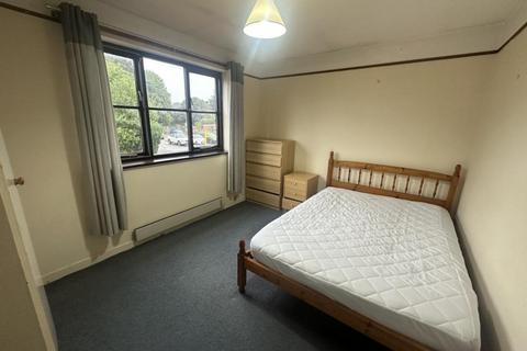 1 bedroom maisonette to rent, 15 Englefield Close Englefield Green Englefield Green