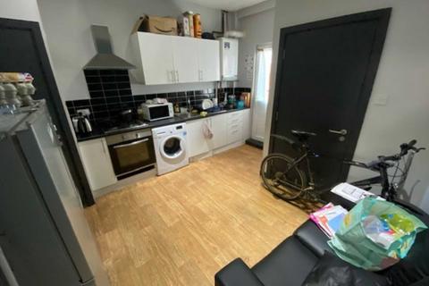4 bedroom terraced house to rent - 54 Blandford Road, Salford