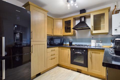 2 bedroom semi-detached house to rent, Clos Waun Wen, Llangyfelach, Swansea, SA6