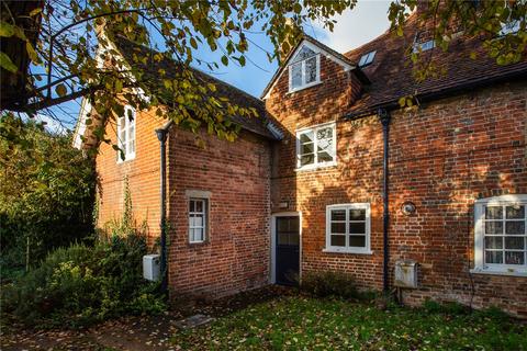 2 bedroom terraced house to rent, Kingsgate Road, Winchester, Hampshire, SO23