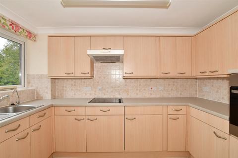 1 bedroom flat for sale, Hadlow Road, Tonbridge, Kent