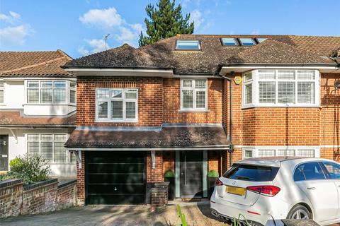 5 bedroom semi-detached house for sale - Lowther Drive, Enfield, EN2