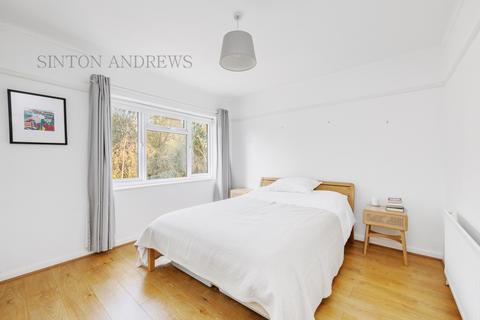 129 Cavendish Avenue, London, W13 0JY