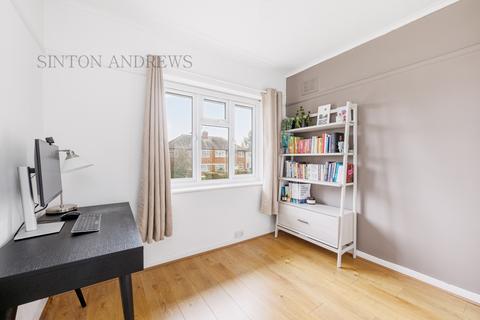 129 Cavendish Avenue, London, W13 0JY