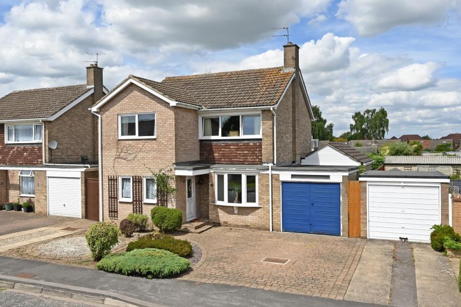 RYECROFT AVENUE, WOODTHORPE, YORK, YO24 2SD 4 bed detached house to
