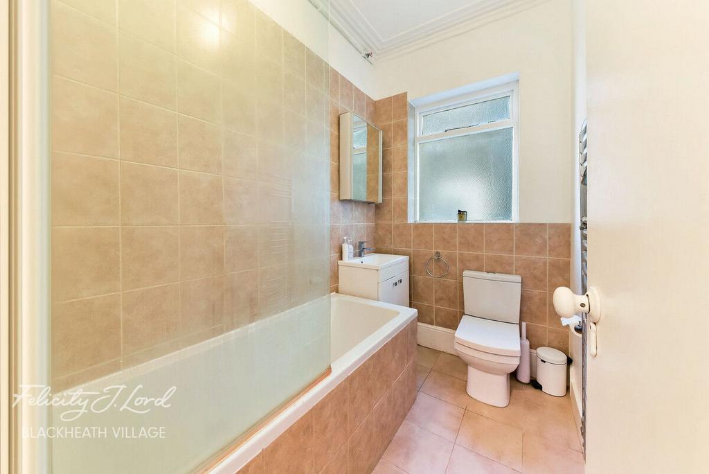 Blackheath Grove, London, SE3 1 bed apartment £375,000