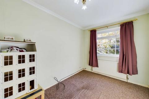 3 Pembridge Chase, Bovingdon, Hemel Hempstead, HP3 0QR