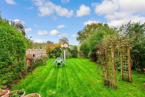 66 Dukes Avenue, Theydon Bois, Epping, CM16 7HF