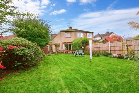66 Dukes Avenue, Theydon Bois, Epping, CM16 7HF