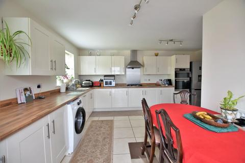 4 bedroom detached house for sale, Clapton Close, Stamford, PE9