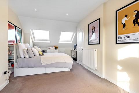 26 Deal Road, London, SW17 9JW